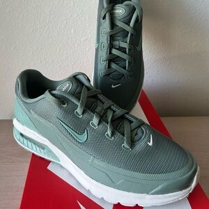 Nike Air Max Bia 10 (Clay Green)